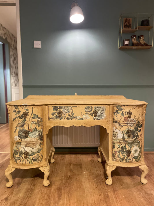 Beautiful Antique Peach Cream Vintage Dressing Table Desk