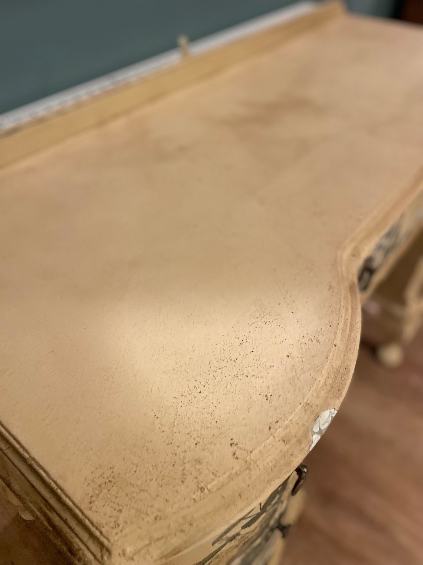 Beautiful Antique Peach Cream Vintage Dressing Table Desk