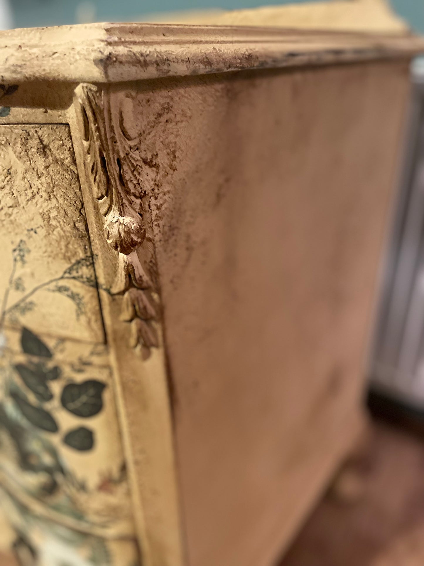 Beautiful Antique Peach Cream Vintage Dressing Table Desk